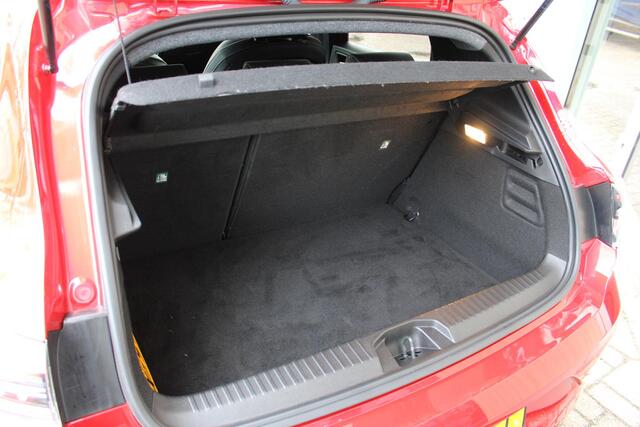 Renault CLIO 1.6 E-Tech Full Hybrid 145 techno | 360º Camera | Apple CarPlay / Android Auto | Climate Control | DAB+ |