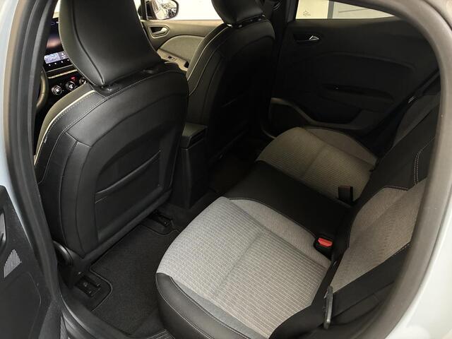 Renault CLIO 1.6 E-Tech Full Hybrid 145 techno | Stoelverwarming | 360° Camera | Navigatie | Adaptive Cruise Control |