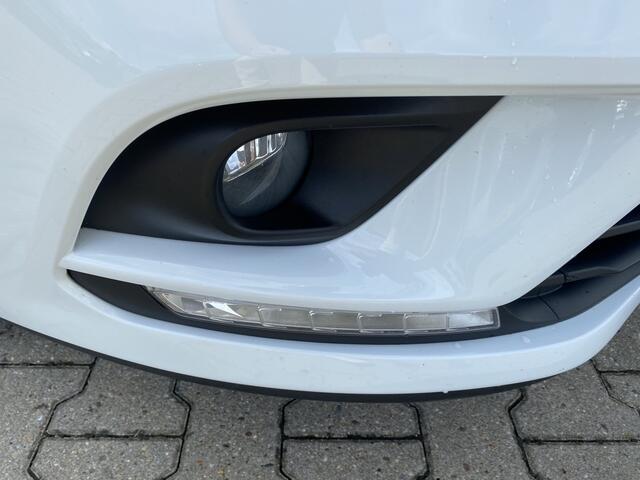 Renault CLIO Estate 0.9 TCe Limited Pdc , Navigatie
