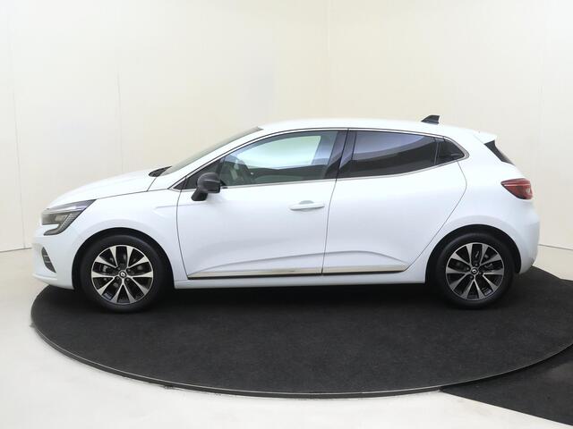 Renault CLIO 1.6 E-Tech Hybrid 145 Techno | Pack Advanced Safety | Apple Carplay/Android Auto | cruise control | electronic climate control | kunstlederen/stof bekleding | LED koplampen | lichtmetalen velgen 16" | navigatiesysteem | rijstrooksensor met correctie