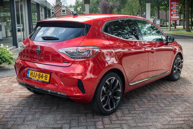 Renault CLIO 1.6 E-Tech Full Hybrid 145 techno | Cruise Control | Climate Control | Camera | Pack winter | 17 Inch Lichtmetalen Velgen | 7900KM! | Wordt verwacht