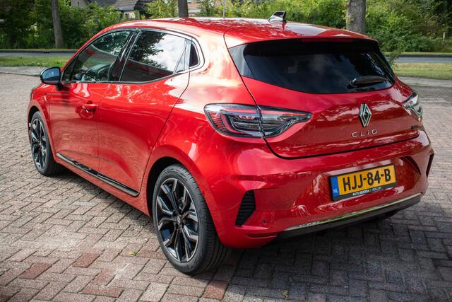 Renault CLIO 1.6 E-Tech Full Hybrid 145 techno | Cruise Control | Climate Control | Camera | Pack winter | 17 Inch Lichtmetalen Velgen | 7900KM! | Wordt verwacht