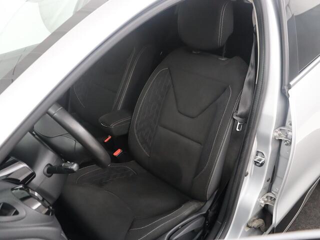 Renault CLIO 0.9 TCe Limited | Cruise control | Park assist | Bluetooth | Navigatie | DAB | Getint glas | Full LED | Lichtmetaal 16'' |