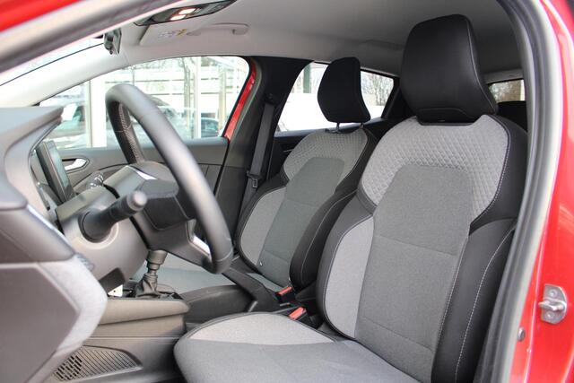 Renault CLIO 1.0 TCe 90 GPF evolution | Camera | Lichtmetalen velgen | Apple CarPlay / Android Auto | DAB+ |