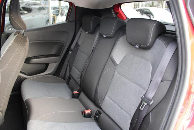 Renault CLIO 1.0 TCe 90 GPF evolution | Camera | Lichtmetalen velgen | Apple CarPlay / Android Auto | DAB+ |