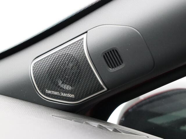 Renault CLIO Hybrid 160pk esprit Alpine | Vijf jaar garantie | Stuurwielverwarming | 360 graden camera | Parkeersensoren rondom | Harman Kardon |