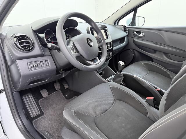 Renault CLIO 90PK TCe Trekhaak Navigatie Airco Cruise Control Bluetooth Pdc DAB Zen Lmv Isofix Led Privacy glas 1.200KG Trekgewicht 1e Eigenaar