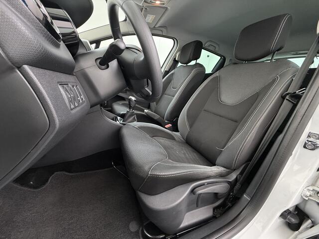 Renault CLIO 90PK TCe Trekhaak Navigatie Airco Cruise Control Bluetooth Pdc DAB Zen Lmv Isofix Led Privacy glas 1.200KG Trekgewicht 1e Eigenaar