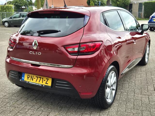 Renault CLIO 0.9 TCe Limited 5 DEURS / AIRCO / CRUISE CONTROL / 4 SEIZOENEN BANDEN / BOSE /