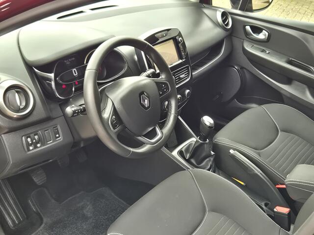 Renault CLIO 0.9 TCe Limited 5 DEURS / AIRCO / CRUISE CONTROL / 4 SEIZOENEN BANDEN / BOSE /