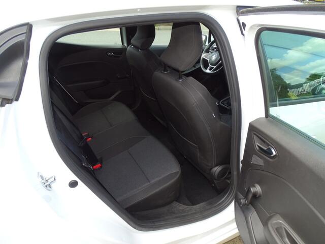 Renault CLIO 1.0 TCE INTENS-Media-Cruise-Led-Blth-Usb-Verw stln
