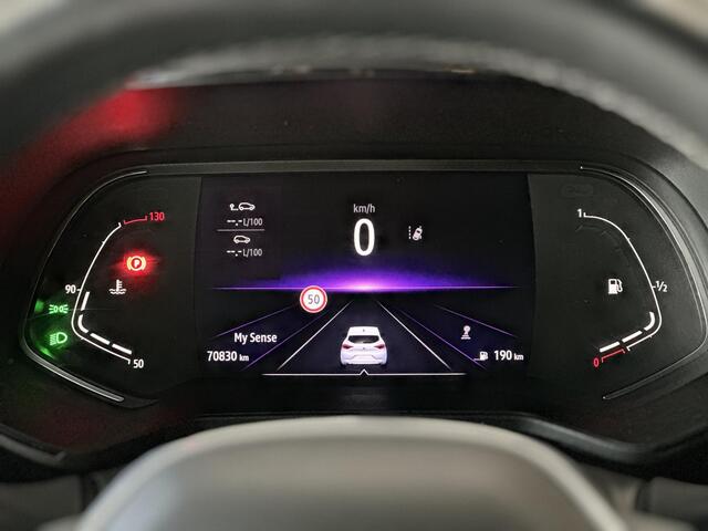 Renault CLIO 1.0 TCe 90 Techno | Sfeerverlichting | Achteruitrijcamera | Carplay | Cruise Control | Navigatiesysteem | LED Koplampen | LMV 17 |