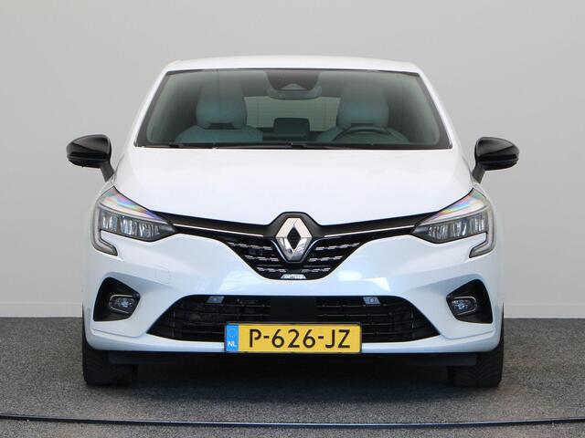 Renault CLIO E-Tech Hybrid 140pk Initiale Paris | Stoel- en stuurwielverwarming | Lederen bekleding | Achteruitrijcamera | Apple Carplay / Android Auto |
