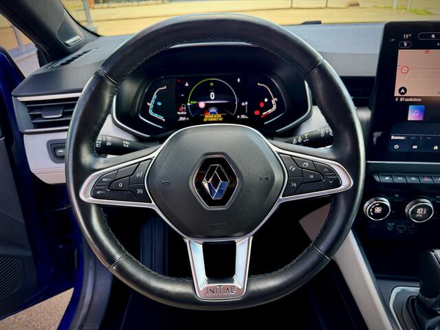 Renault CLIO 1.6 E-Tech Hybrid 140 Initiale Paris NAVI ECC CRUISE