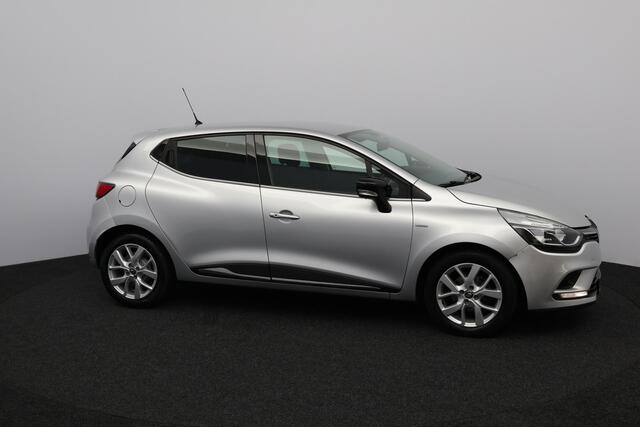 Renault CLIO 0.9 TCe Limited /Facelift! /KEYLESS! /Apple + Android /DAB+! /Navi /Airco /Cruise /Elek. pakket /Bluetooth /Multi. Leder Stuur /Isofix /LED Dagrijverl. /16"LMV /Extra getint glas /Mistlampen /PDC.