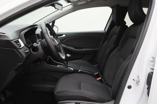 Renault CLIO 1.0 TCe Zen Apple CarPlay, Cruise, LED, Navi, PDC, Trekhaak, 16"