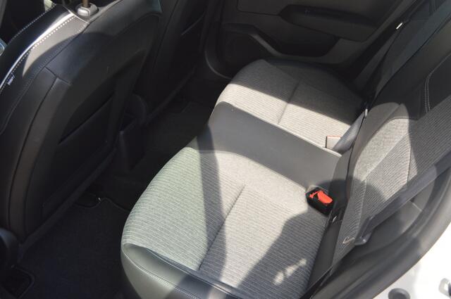 Renault CLIO 1.6 E-TECH | HYBRID - AUT - NAVI