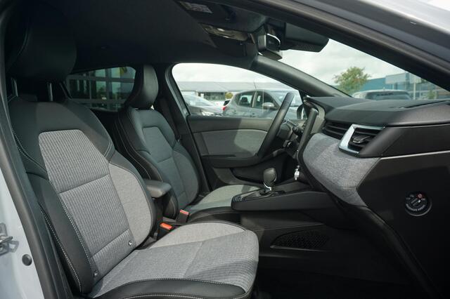 Renault CLIO 1.6 E-Tech Full Hybrid 145 Techno
