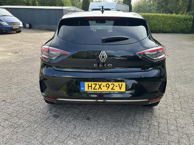Renault CLIO 1.6 E-Tech Full Hybrid 145 techno