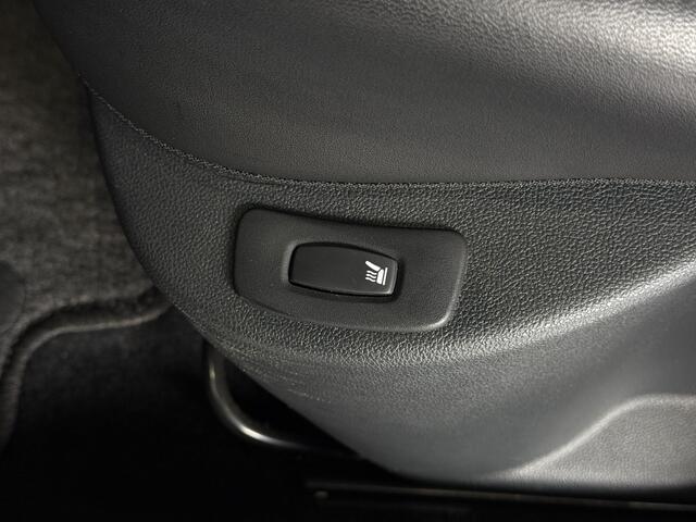 Renault CLIO 0.9 TCe Bose | Navi | Camera | 17" | Stoelverwarming | PDC | Led |