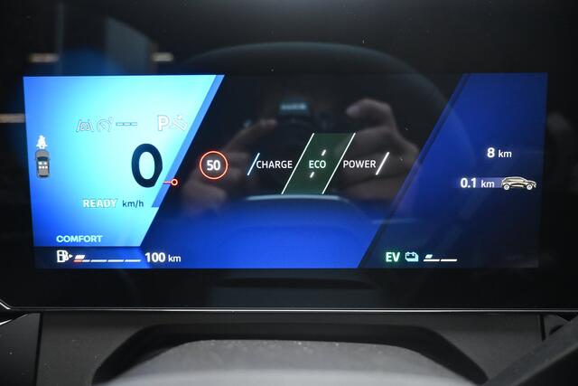 Renault CLIO Techno | Achteruitrijcamera | Adaptive Cruise Control | Draadloze telefoonoplader met magsafe technologie