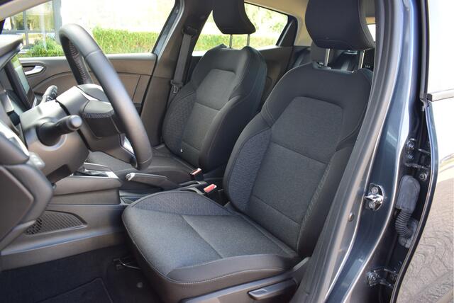Renault CLIO 1.6 E-Tech Hybrid 140 Zen | NL-Auto | Navi | Parkeersensoren