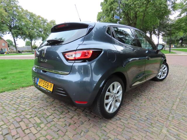 Renault CLIO 1.2 TCe Intens Leer/Stof Sportstoelen Ecc Cruisecontrol Navigatie Achteruitrijcamera Keyless Entry Bleutooth Pdc Led 5 Drs Lm Velgen***Goed Onderhouden***