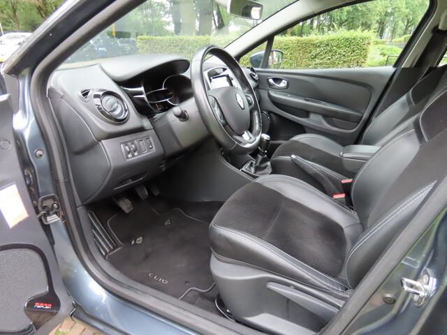 Renault CLIO 1.2 TCe Intens Leer/Stof Sportstoelen Ecc Cruisecontrol Navigatie Achteruitrijcamera Keyless Entry Bleutooth Pdc Led 5 Drs Lm Velgen***Goed Onderhouden***