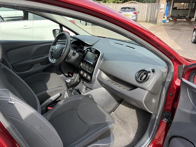Renault CLIO Estate 0.9 TCe Zen CARPLAY CRUISE PDC NAVI