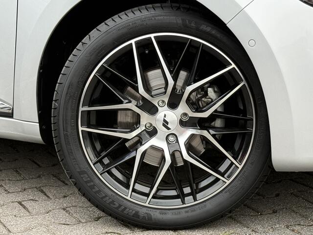 Renault CLIO 1.3 TCe Intens | Trekhaak | CarPlay | 360* Camera | Keyless | 17 inch