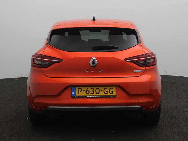 Renault CLIO E-Tech Hybrid 140 Intens | Automaat | LED PURE VISION koplampen | EASY LINK navigatiesysteem met Apple CarPlay & Android Auto | Climate Control | Lichtmetalen velgen | Metaalkleur |