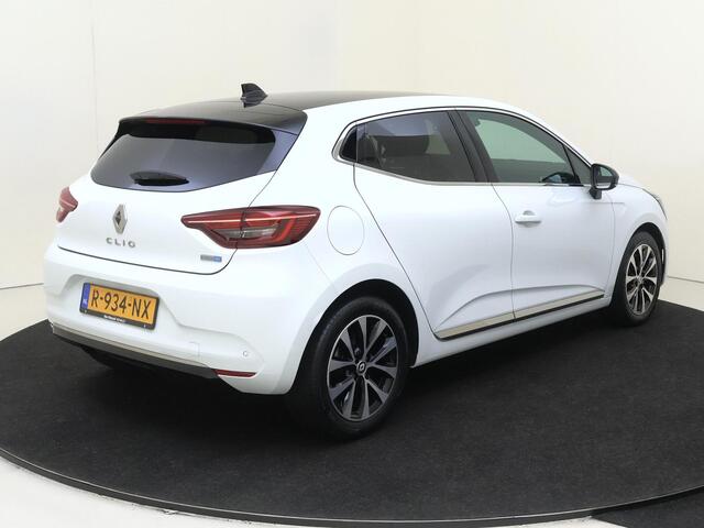 Renault CLIO 1.6 E-Tech Hybrid 145 Techno | Pack winter | Apple Carplay/Android | Camera | electronic climate control | lederen/stof bekleding | LED koplampen | lichtmetalen velgen 16" | navigatiesysteem |