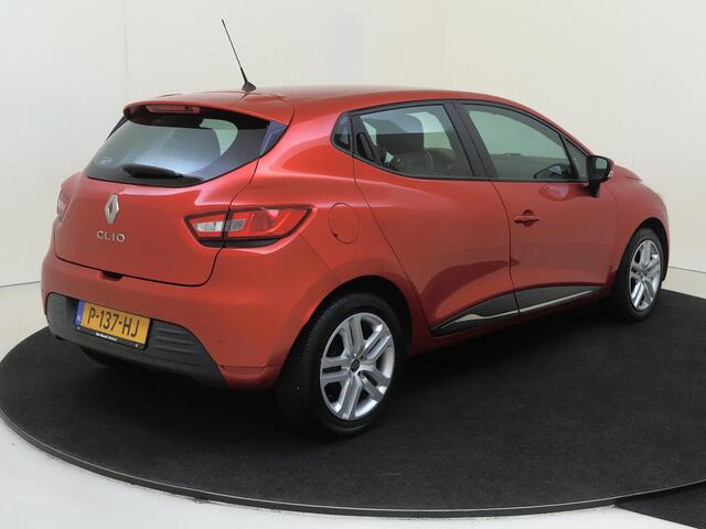 Renault CLIO 0.9 TCe Zen | Navigatie | Parkeersensoren | Airco | CruiseControl & Snelheidbegrenzer | Isofix | LED Dagrijverlichting |