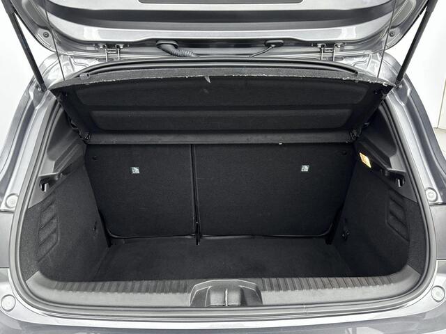 Renault CLIO 1.0 TCe 90Pk GPF techno | Navigatie | Apple & Android Carplay | Cruise & Climate Control | Achteruitrijcamera & Parkeersensoren | Elektrisch Inklapbare Spiegels |