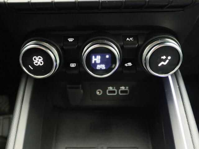 Renault CLIO TCe Techno 90PK | Navigatie 9,3'' | Parkeersensoren | Half-Lederen Bekleding | Achteruitrijcamera | Climate & Cruise Control | Apple CarPlay & Android Auto |