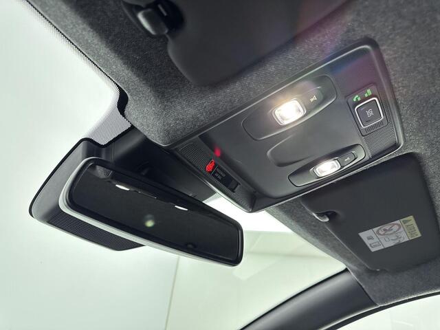 Renault CLIO 1.6 E-Tech Hybrid 145Pk Automaat Techno | Achteruitrijcamera | Climate Control | Apple Carplay/Android Auto | Navigatie | Keyless Entry | Cruise Control | Lichtmetalen velgen | Privacy Glass |