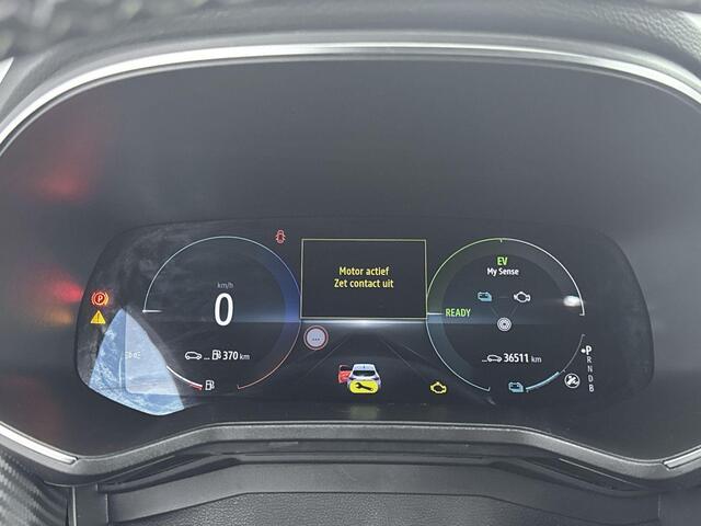 Renault CLIO 1.6 E-Tech Hybrid 145 E-Tech Engineered | Pack Advanced Safety | Pack Lightning | Apple Carplay/Android Auto | cruise control | electronic climate control | lederen/stof bekleding | LED koplampen | lichtmetalen velgen 17" | navigatiesysteem |