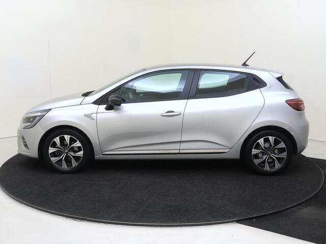 Renault CLIO 1.6 E-Tech Hybrid 140 Limited | airco automatisch | Apple Carplay/Android | cruise control | LED koplampen | lederen bekleding | lichtmetalen velgen 17"| navigatiesysteem full map | rijstrooksensor met correctie | voorstoelen verwarmd |