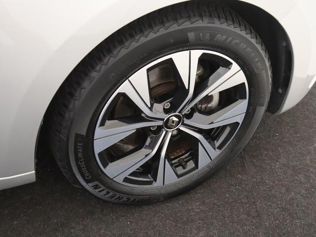 Renault CLIO 1.6 E-Tech Hybrid 140 Limited | airco automatisch | Apple Carplay/Android | cruise control | LED koplampen | lederen bekleding | lichtmetalen velgen 17"| navigatiesysteem full map | rijstrooksensor met correctie | voorstoelen verwarmd |