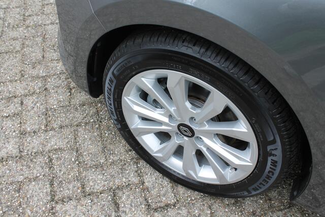 Renault CLIO 1.6 E-Tech Full Hybrid 145 evolution | automaat | hybride | navigatie | lichtmetalen velgen