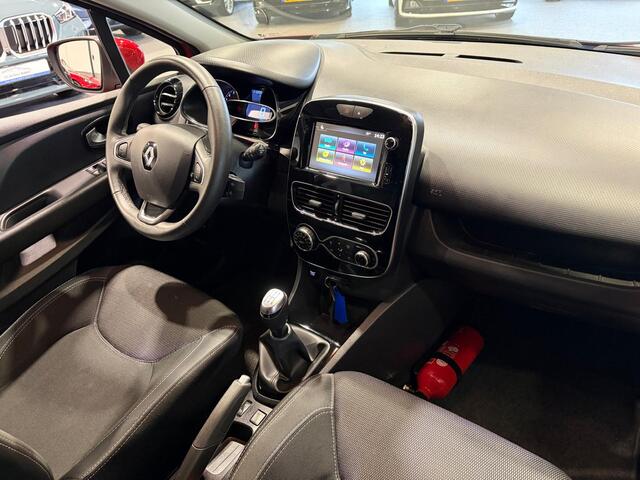 Renault CLIO Estate 0.9 TCe Intens Weinig KM | Trekhaak | Navigatie | Airco