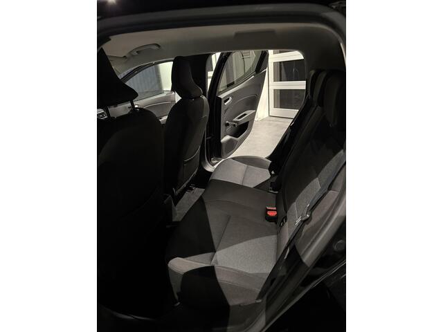 Renault CLIO 1.6 E-Tech Hybrid 145 Evolution