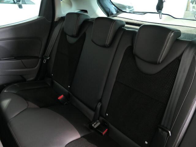 Renault CLIO 0.9 TCe Intens *Dealer onderhouden* - Panodak - Navi - Sensor V+A - Armsteun voor – foto 8
