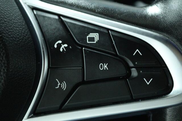 Renault CLIO 1.0 TCe Intens (CAMERA, NAVIGATIE, CRUISE CONTROL, PARKEERSENSOREN)