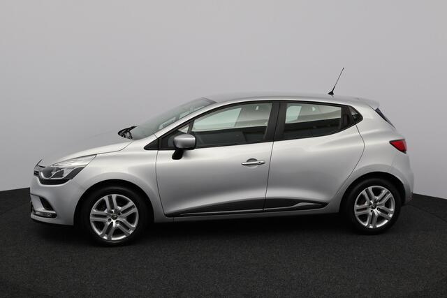 Renault CLIO 0.9 TCe Limited/ Stoelverw./ Keyless/ Regensensor/ Apple + Android/ DAB+/ Navi/ Clima/ Cruise/ Elek. pakket/ Isofix/ Bluetooth/ Multi. LEDER. Stuur/ Mistl./ LED Dagrijverl.