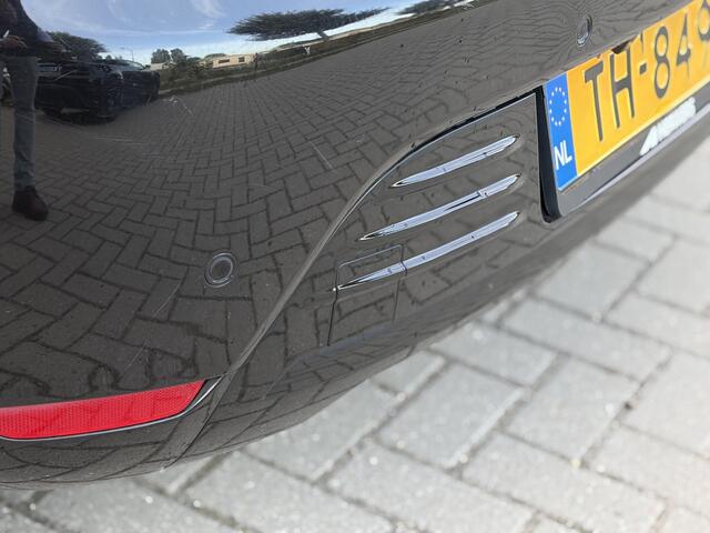 Renault CLIO 0.9 TCe Limited | Airco | Cruise | Navigatie | Parkeersensoren achter | NL auto ! |
