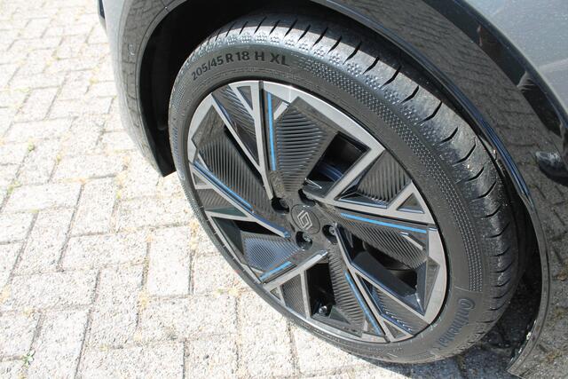 Renault CLIO 1.8 Hybrid 160 esprit Alpine * Vermelde prijs is inclusief de korting t.w.v. 1300,- *