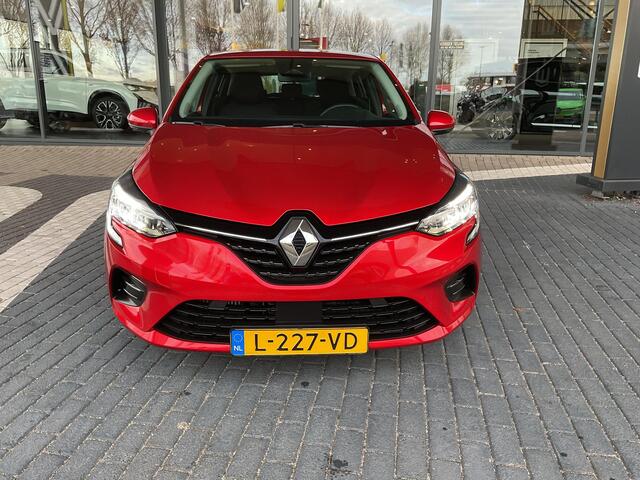 Renault CLIO 1.0 TCe Bi-Fuel Zen l APPLE CARPLAY & ANDROID AUTO l AIRCO l PARKEERSENSOREN l ALLSEASON BANDEN | 1E EIGENAAR | TANKEN VOOR € 0,86 PER LITER