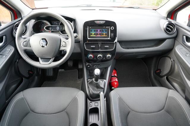 Renault CLIO 0.9 TCe Limited 90 pk | Airco | Bluetooth | Cruise control | Isofix bevestiging voor kinderzitjes | LED dagrijverlichting | Lichtmetalen velgen 16" | Navigatiesysteem full map | Parkeersensor achter | Zeer nette auto! – foto 6