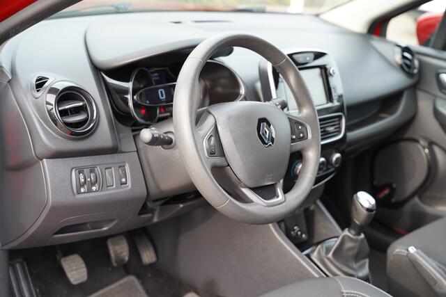 Renault CLIO 0.9 TCe Limited 90 pk | Airco | Bluetooth | Cruise control | Isofix bevestiging voor kinderzitjes | LED dagrijverlichting | Lichtmetalen velgen 16" | Navigatiesysteem full map | Parkeersensor achter | Zeer nette auto! – foto 9